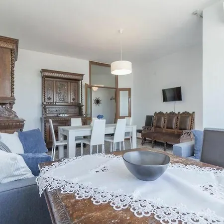 Apartamento Ferienwohnung Fuer 8 Personen Ca 100 Qm In Cattolica, Adriakueste Italien Kueste Der Emilia-romagna