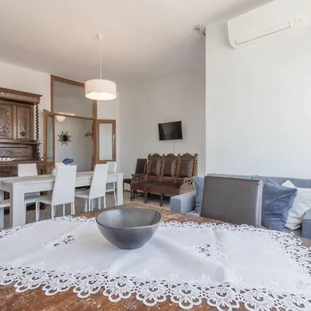 Ferienwohnung Fuer 8 Personen Ca 100 Qm In Cattolica, Adriakueste Italien Kueste Der Emilia-romagna Apartamento