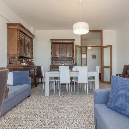 Ferienwohnung Fuer 8 Personen Ca 100 Qm In Cattolica, Adriakueste Italien Kueste Der Emilia-romagna Cattolica