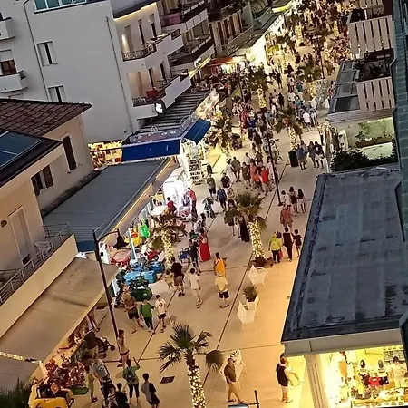 Ferienwohnung Fuer 8 Personen Ca 100 Qm In Cattolica, Adriakueste Italien Kueste Der Emilia-romagna * Cattolica